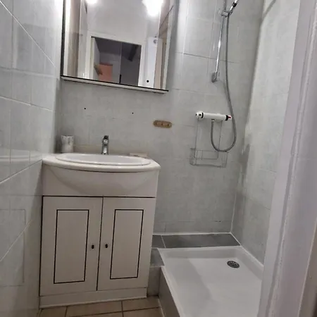 Les Cigalines Tres Proche Village Natu Ferienhaus Agde