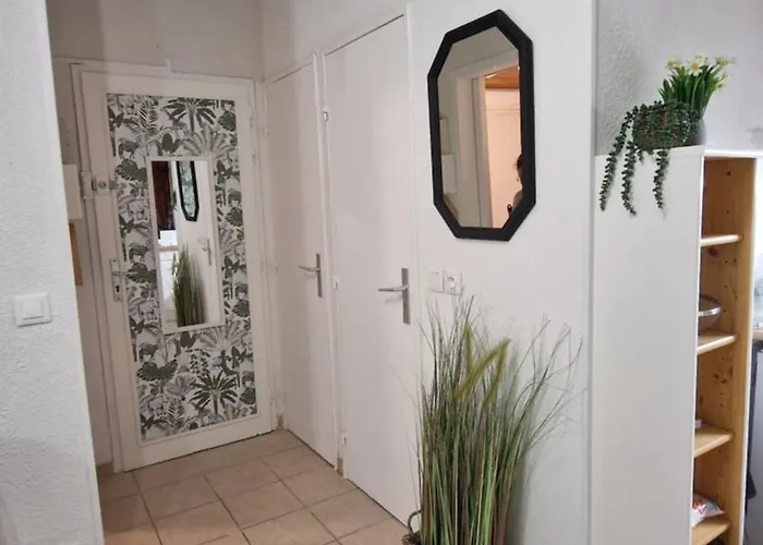 Les Cigalines Tres Proche Village Natu بيت للعطل *