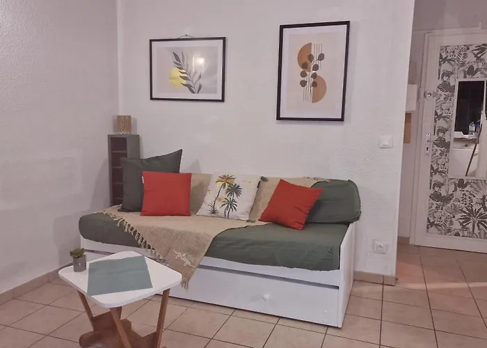 Les Cigalines Tres Proche Village Natu بيت للعطل